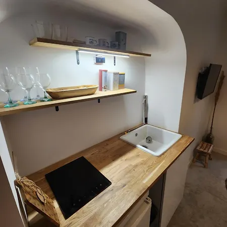 Candle Apartment